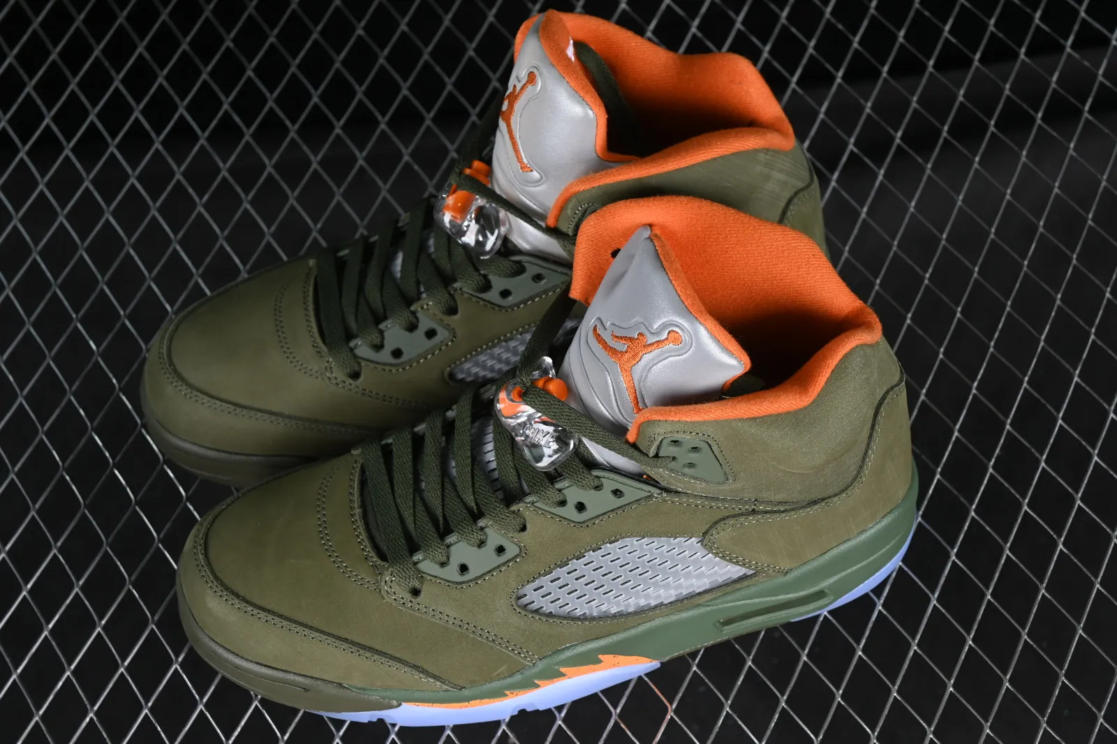 Air Jordan 5 Retro Army Olive Solar Orange DD0587-308