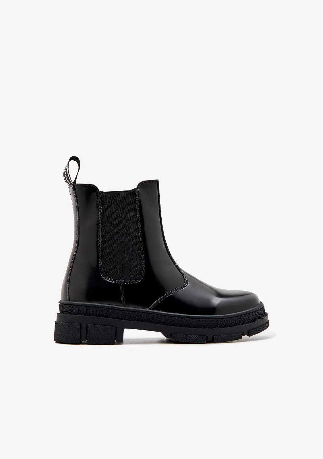 Black Chelsea Boots B&W