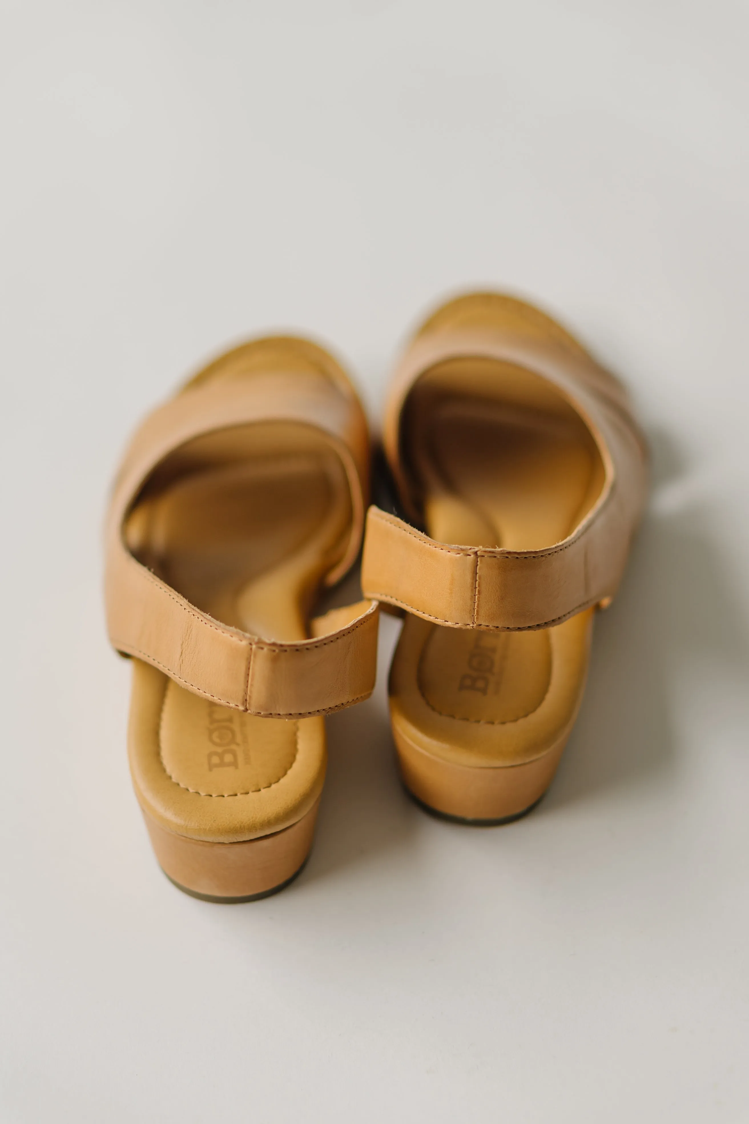 Born: Crista Sandal in Natural